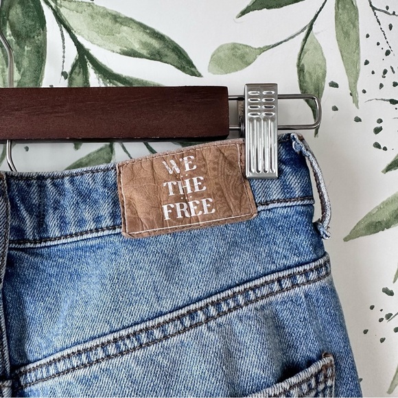 We The Free Pacifica High Rise Slim Straight Leg Jeans. Size 26. - Picture 4 of 12